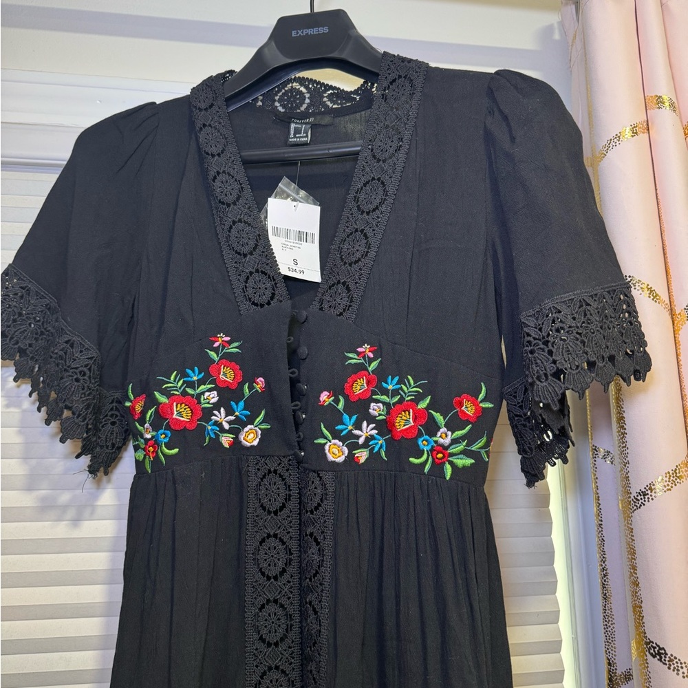 Forever 21 NWT black long cover with floral print